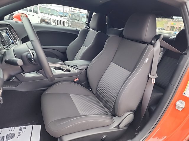 2023 Dodge Challenger R/T photo 18