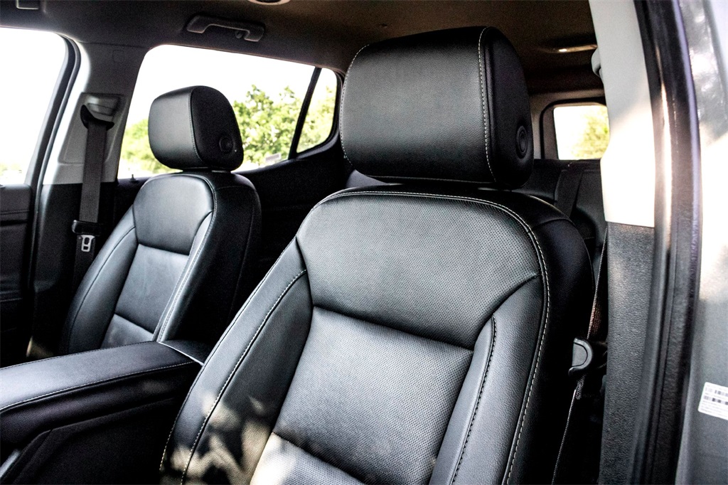 2023 Gmc Acadia SLT photo 13