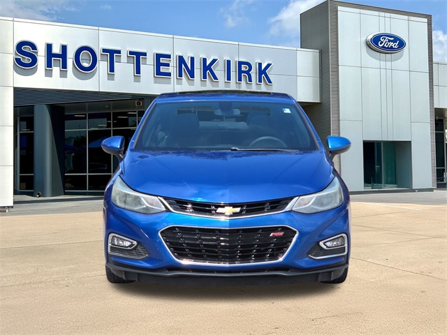 2017 Chevrolet Cruze LT photo 2
