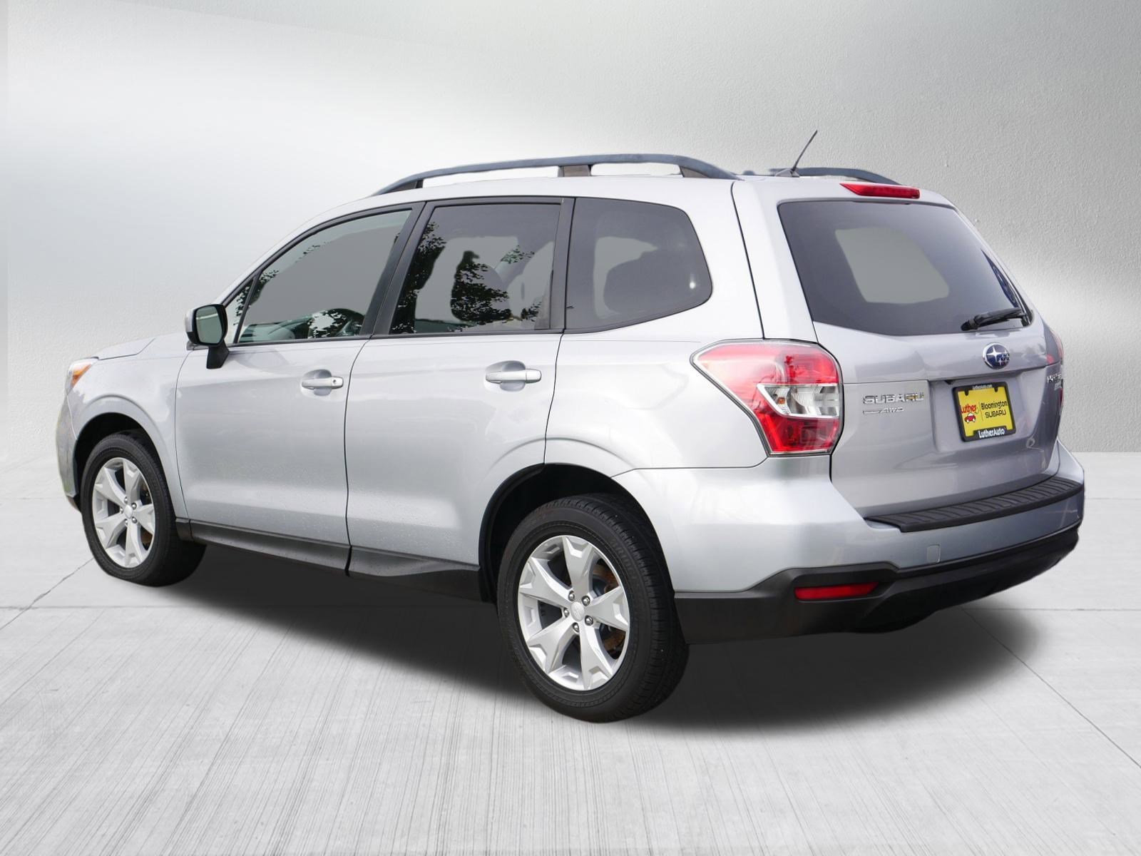 2014 Subaru Forester 2.5i Premium photo 5