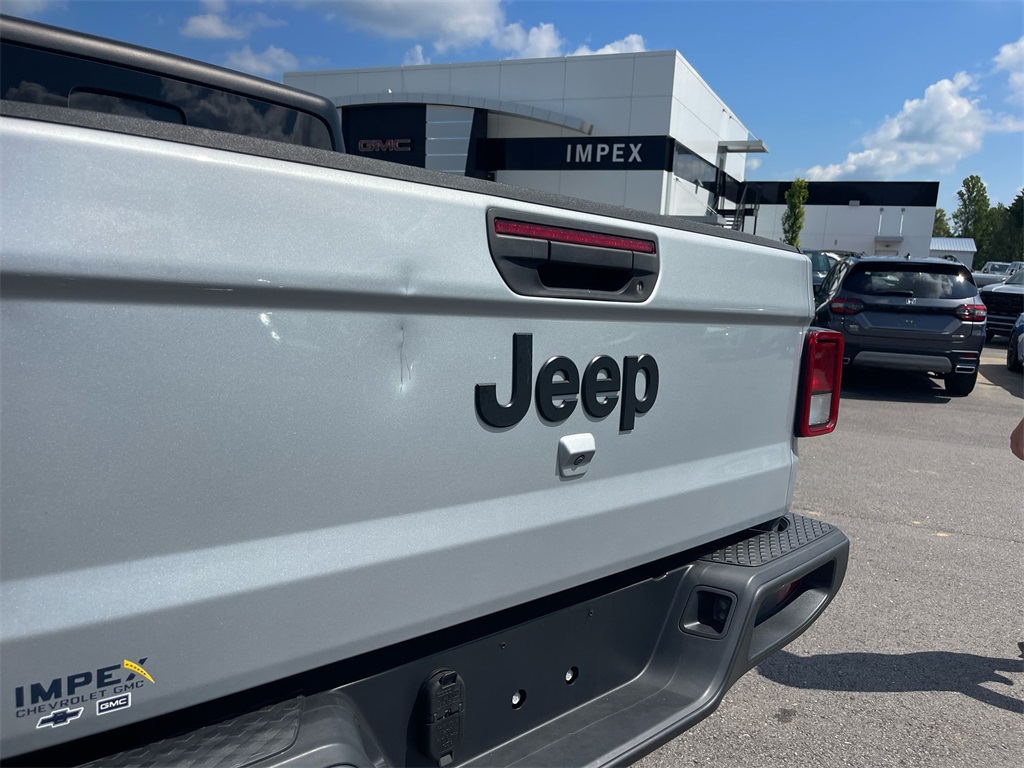 2023 Jeep Gladiator Sport photo 27