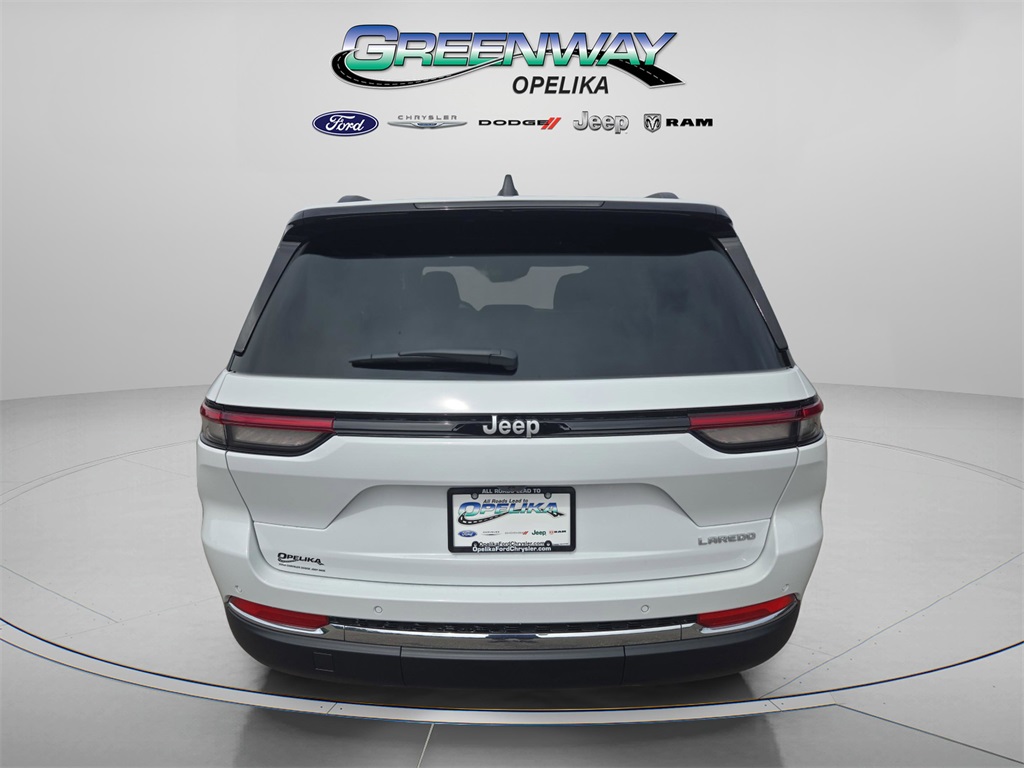 2025 Jeep Grand Cherokee Laredo photo 6