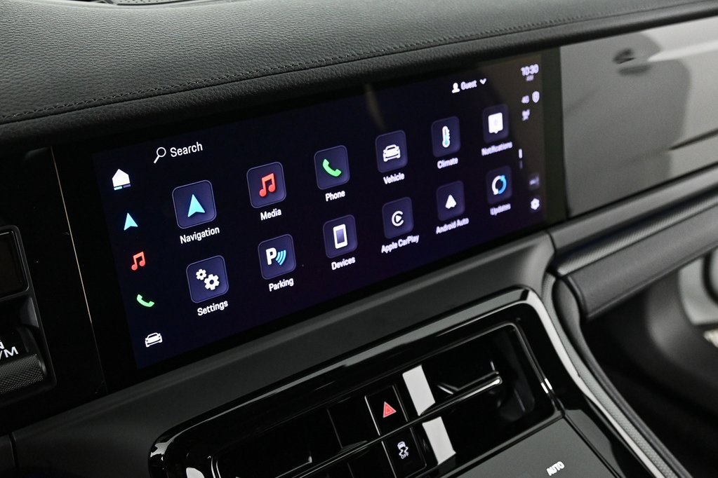 2025 Porsche Panamera 4 photo 14