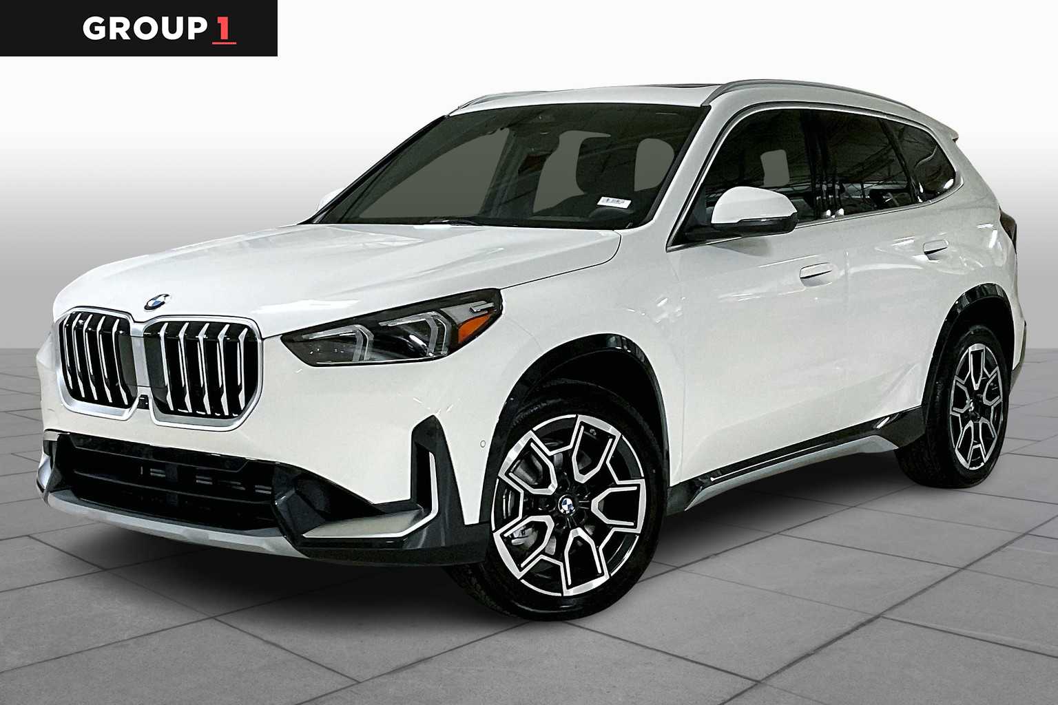 2026 BMW X1 28i's photo