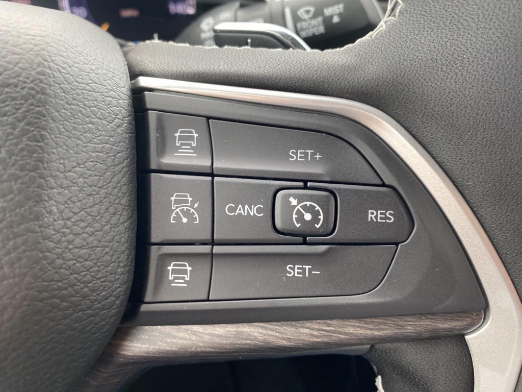 2025 Jeep Grand Cherokee Limited photo 23