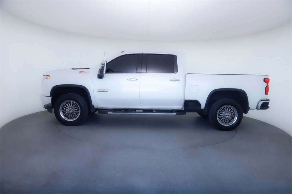 2023 Chevrolet Silverado 2500HD LTZ photo 2