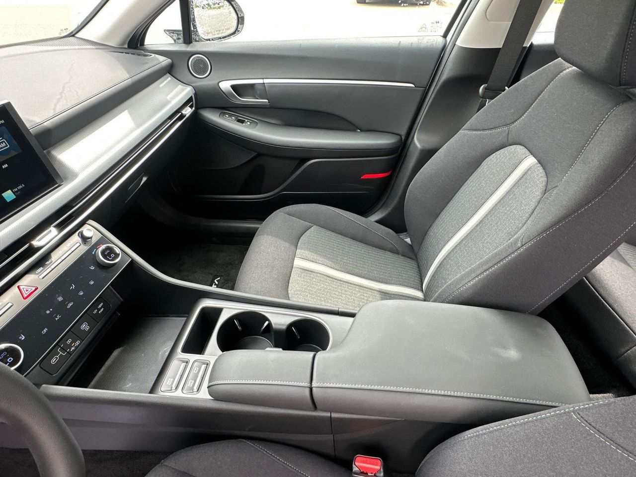 2025 Hyundai Sonata SEL photo 21