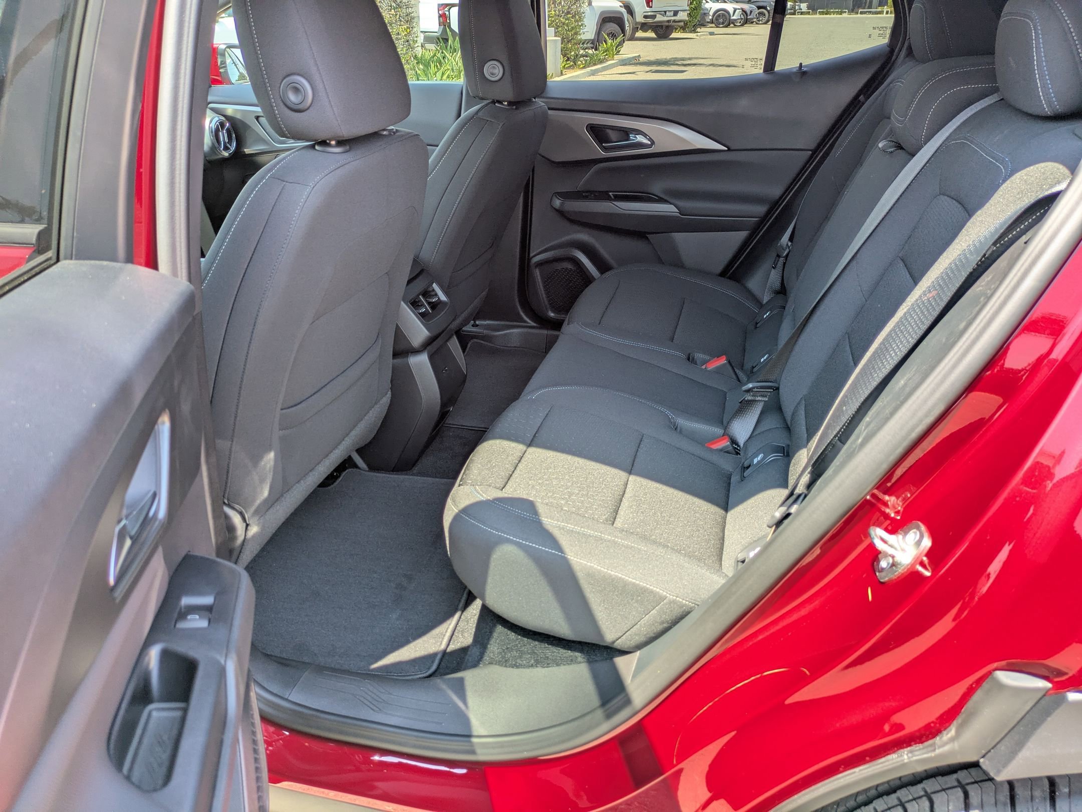 2025 Chevrolet Equinox EV 1LT photo 13