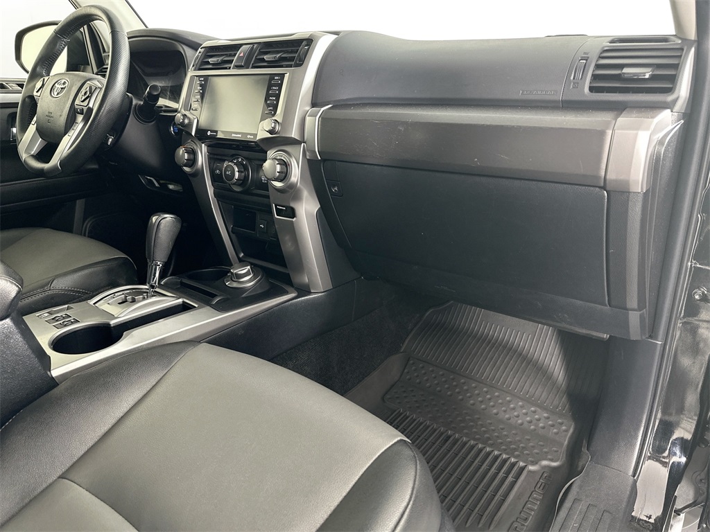 2021 Toyota 4Runner SR5 Premium photo 29