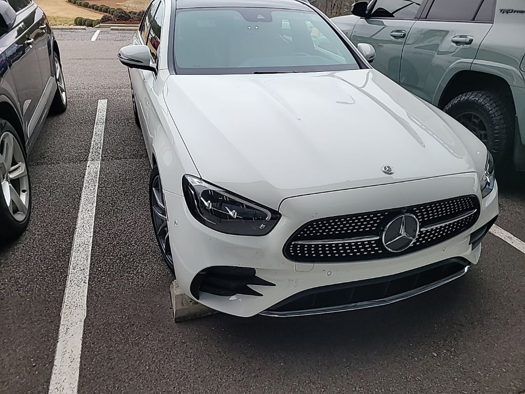 2021 Mercedes-Benz E-Class E350's photo