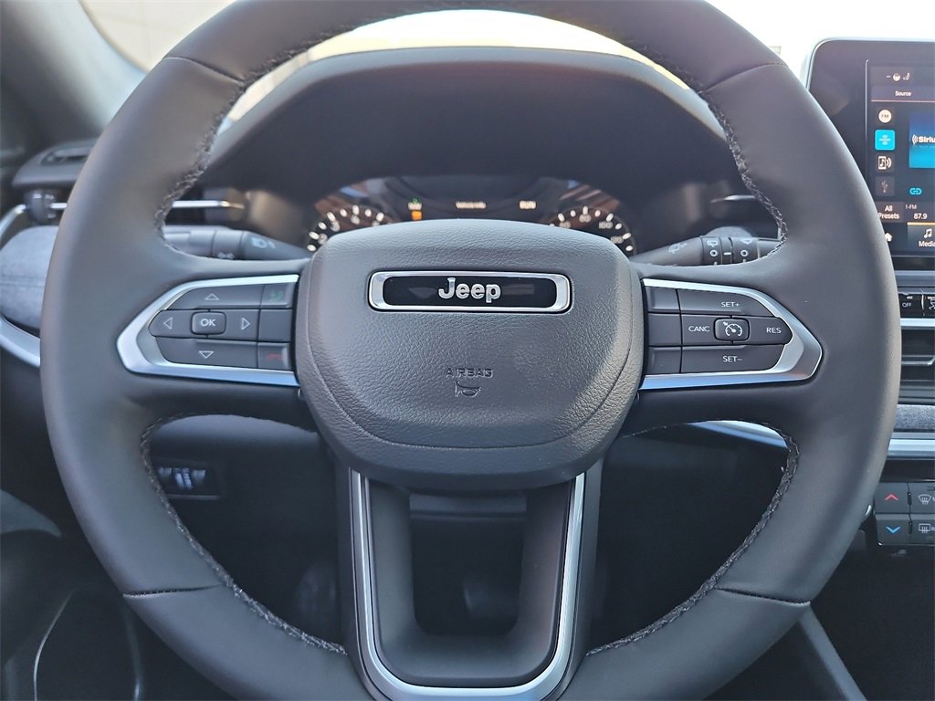 2025 Jeep Compass Latitude photo 17