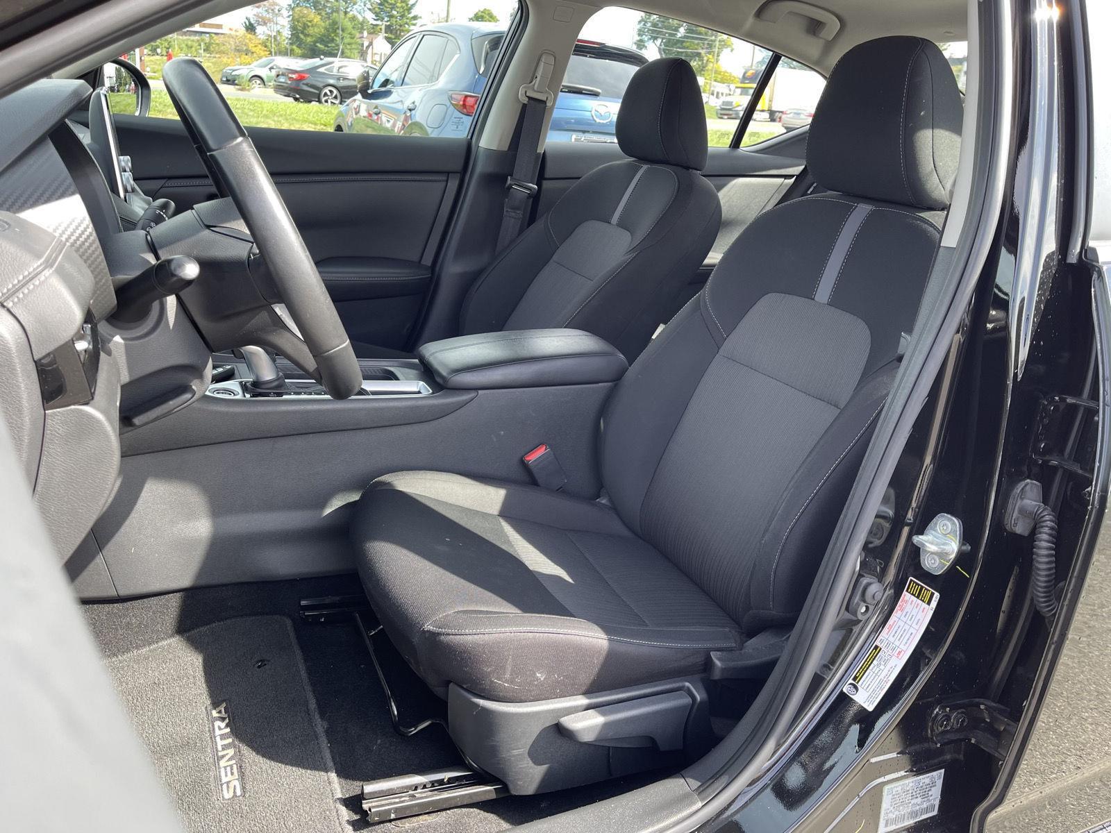 2022 Nissan Sentra SV photo 11