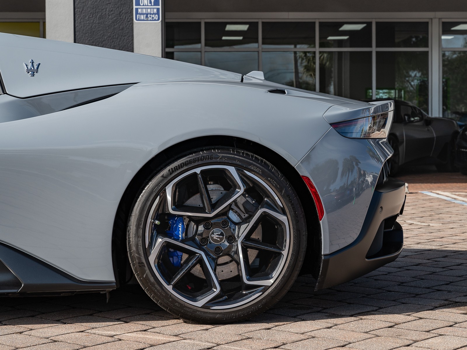 2023 Maserati MC20 Cielo photo 10