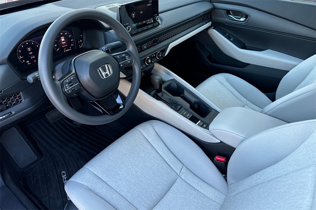 2025 Honda Accord LX photo 10
