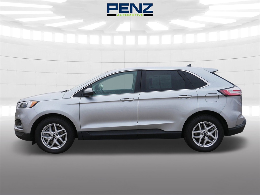 2024 Ford Edge SEL photo 4