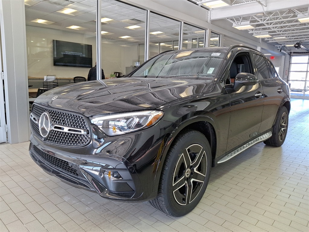 2025 Mercedes Benz GLC 350e 4MATIC photo 2