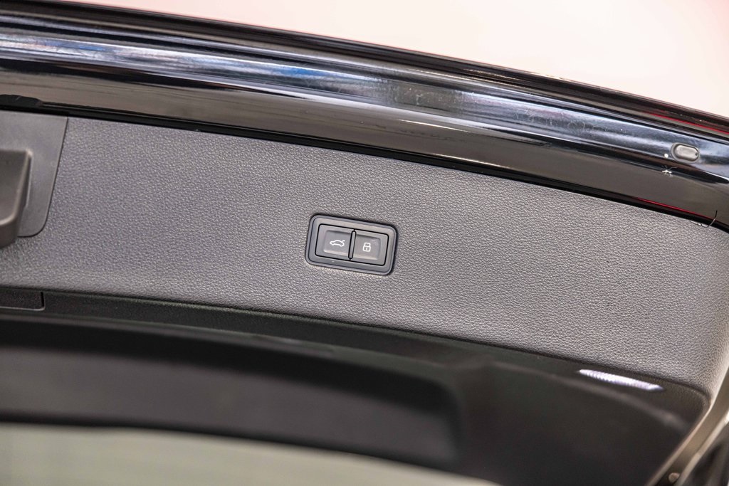 2022 AUDI RS Q8 - Image 19