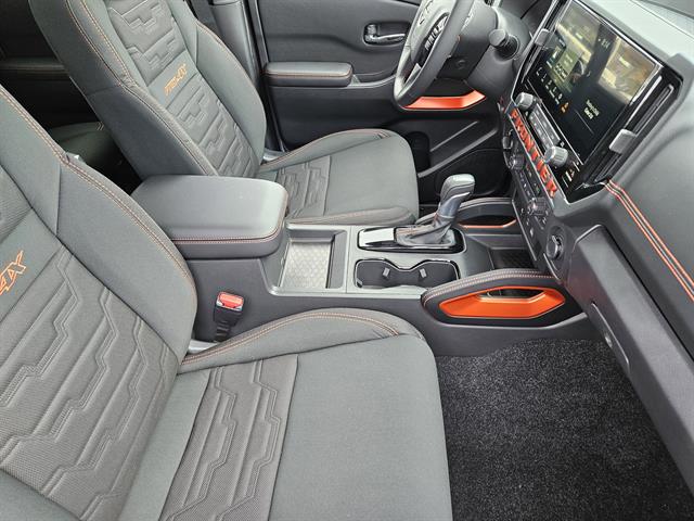2025 Nissan Frontier Crew Cab PRO-4X photo 9