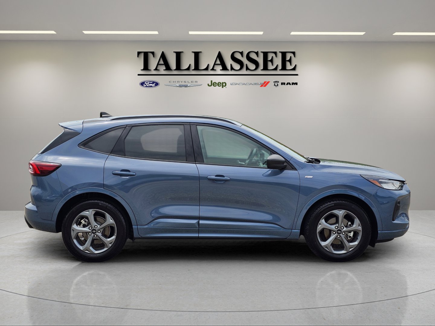 2024 Ford Escape ST-Line photo 4