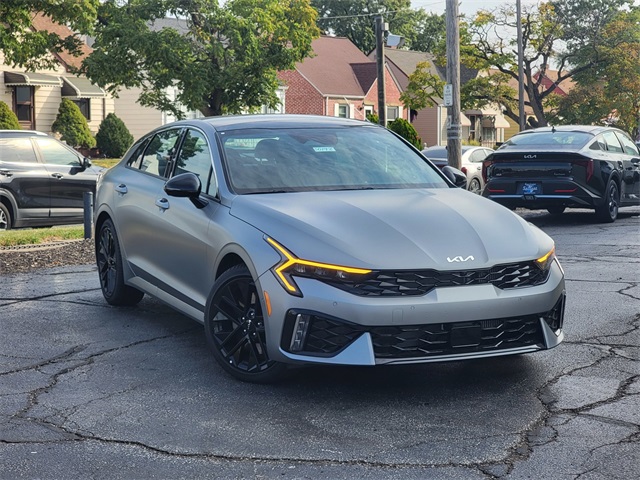 2026 Kia K5 GT photo 2