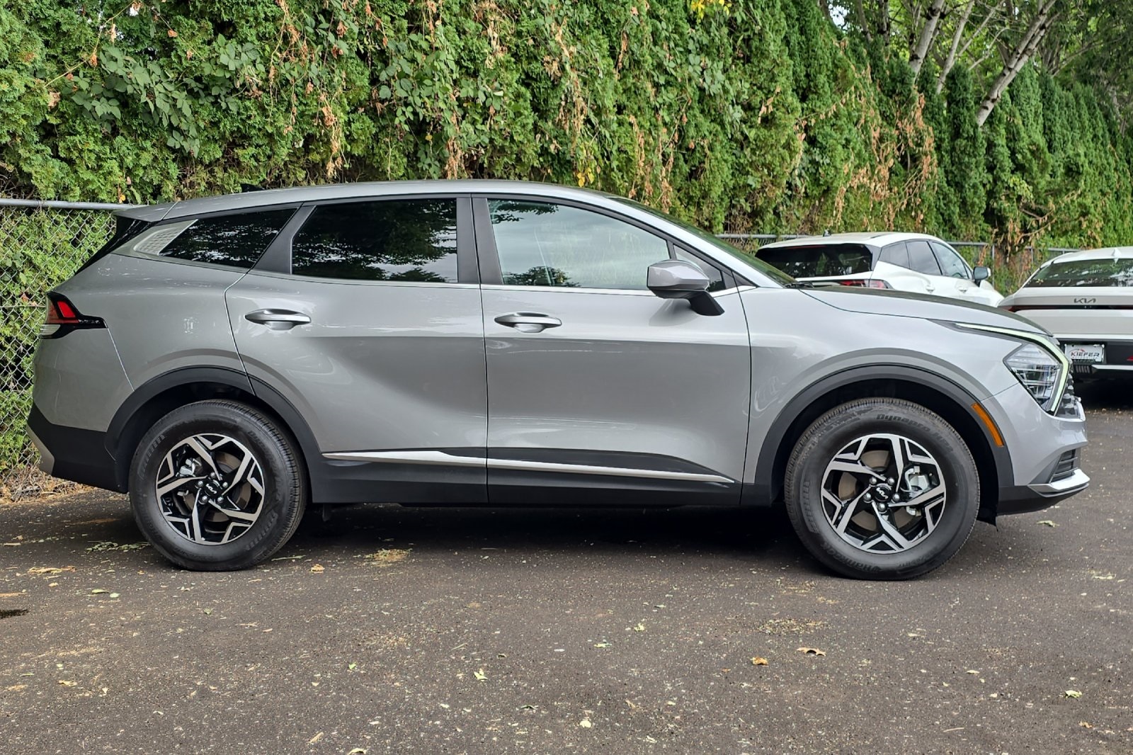 2025 Kia Sportage LX photo 3