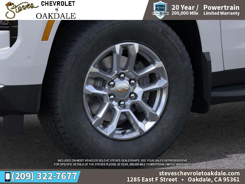 2026 Chevrolet Suburban LT photo 9