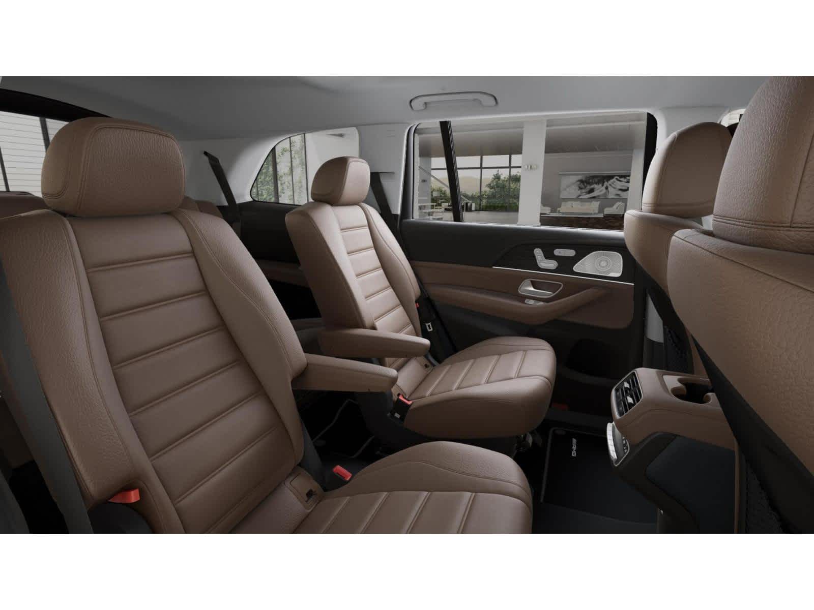 2026 Mercedes Benz GLS 450 4MATIC photo 4