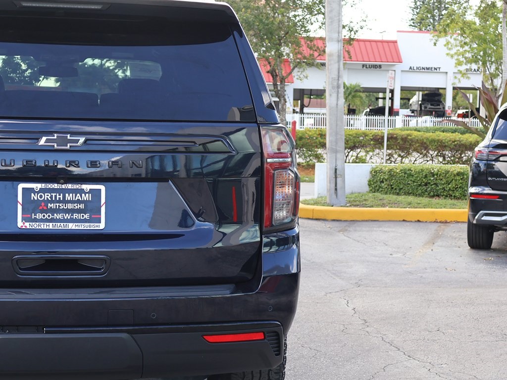 2023 Chevrolet Suburban Z71 photo 17