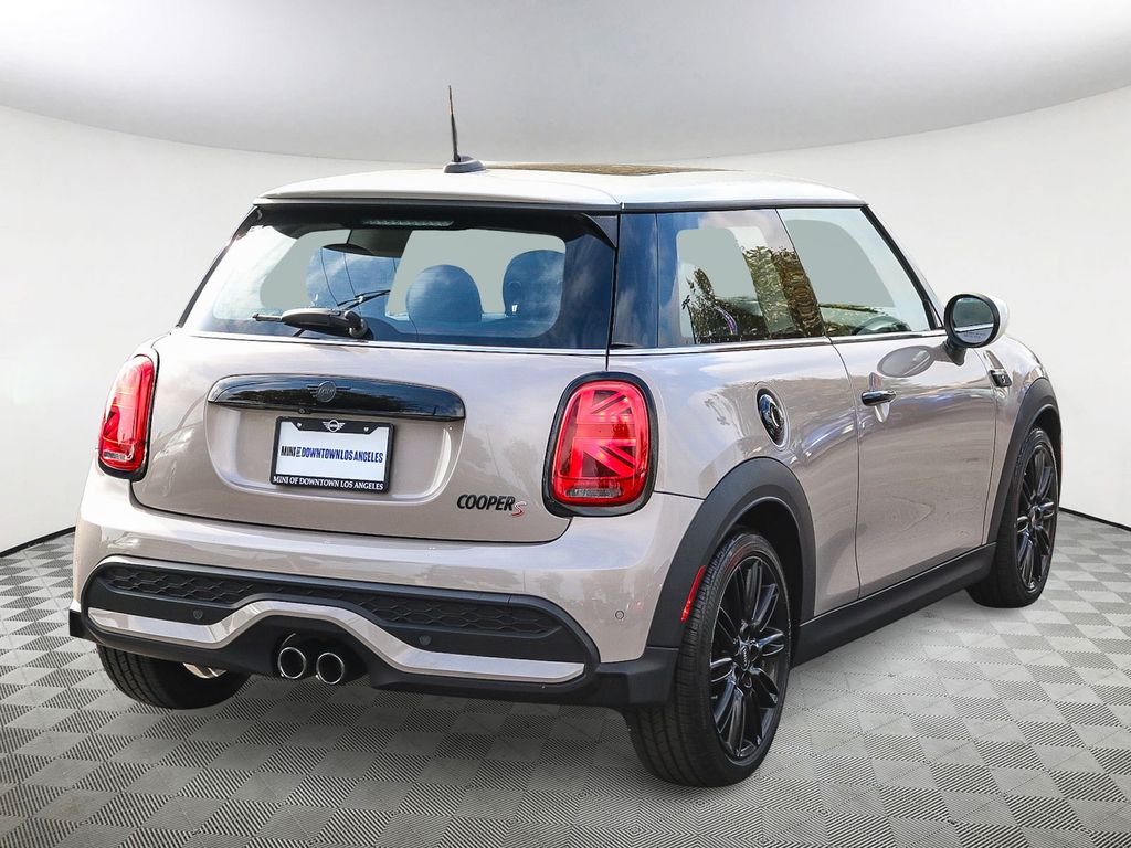 2023 Mini Cooper Hardtop S photo 4