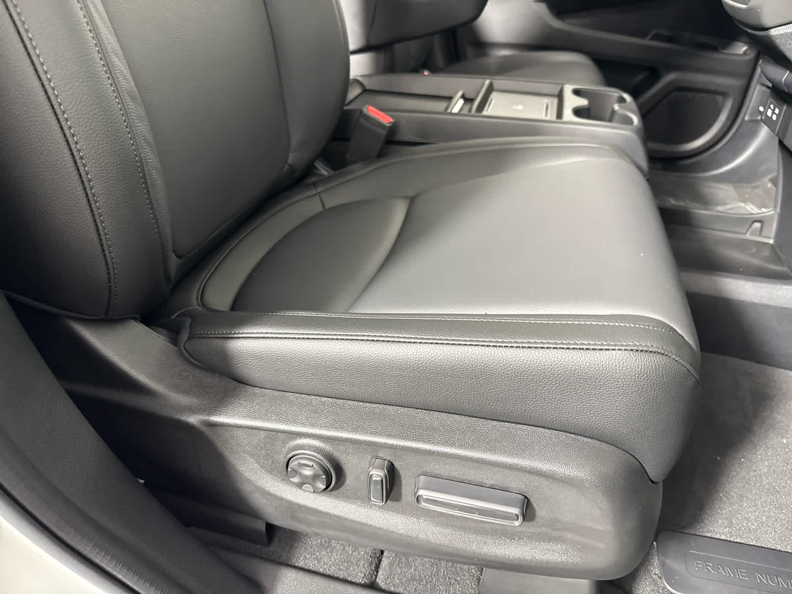 2025 Honda Odyssey EX-L photo 21