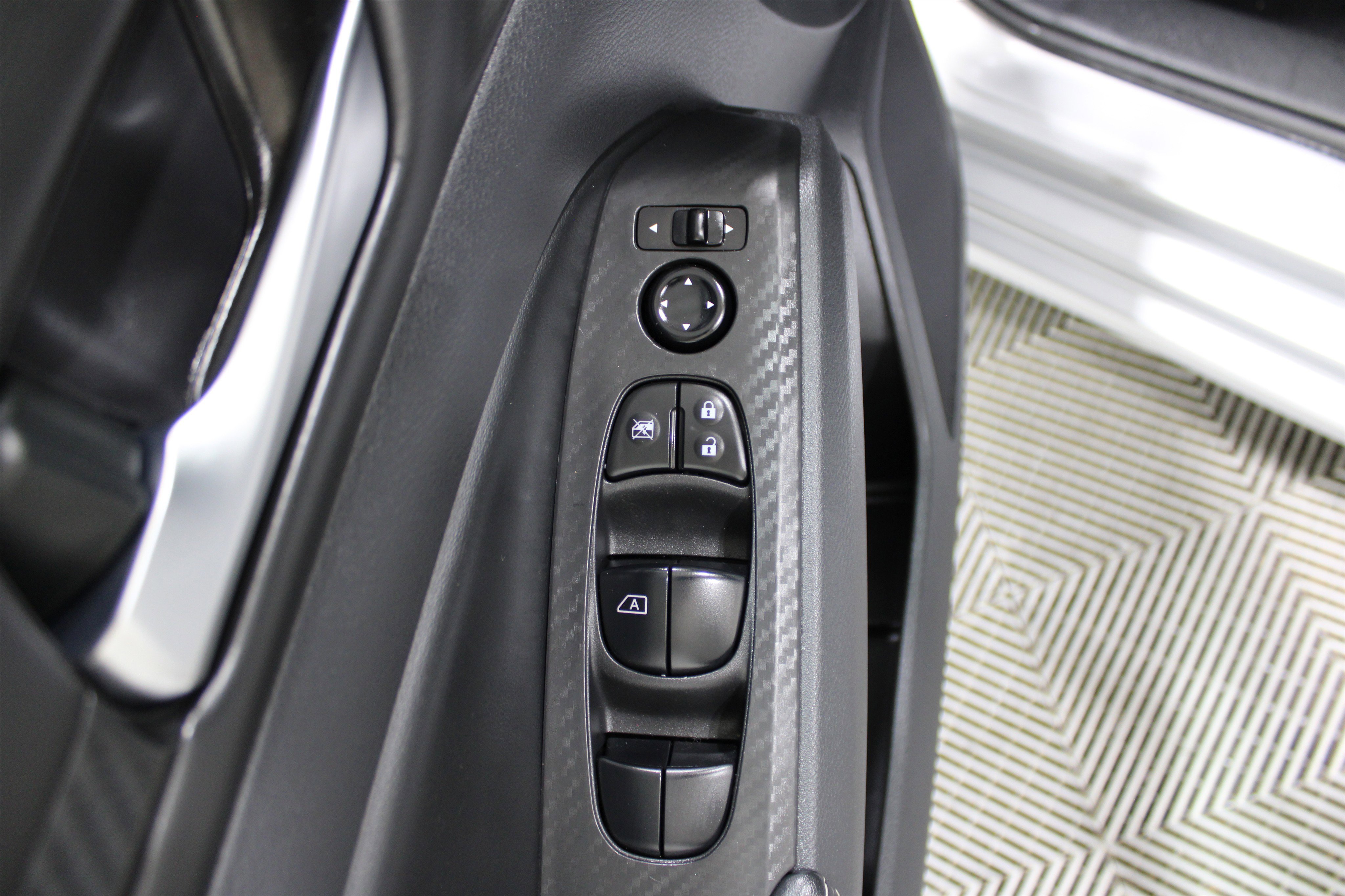 2024 Nissan Altima 2.5 SV photo 6