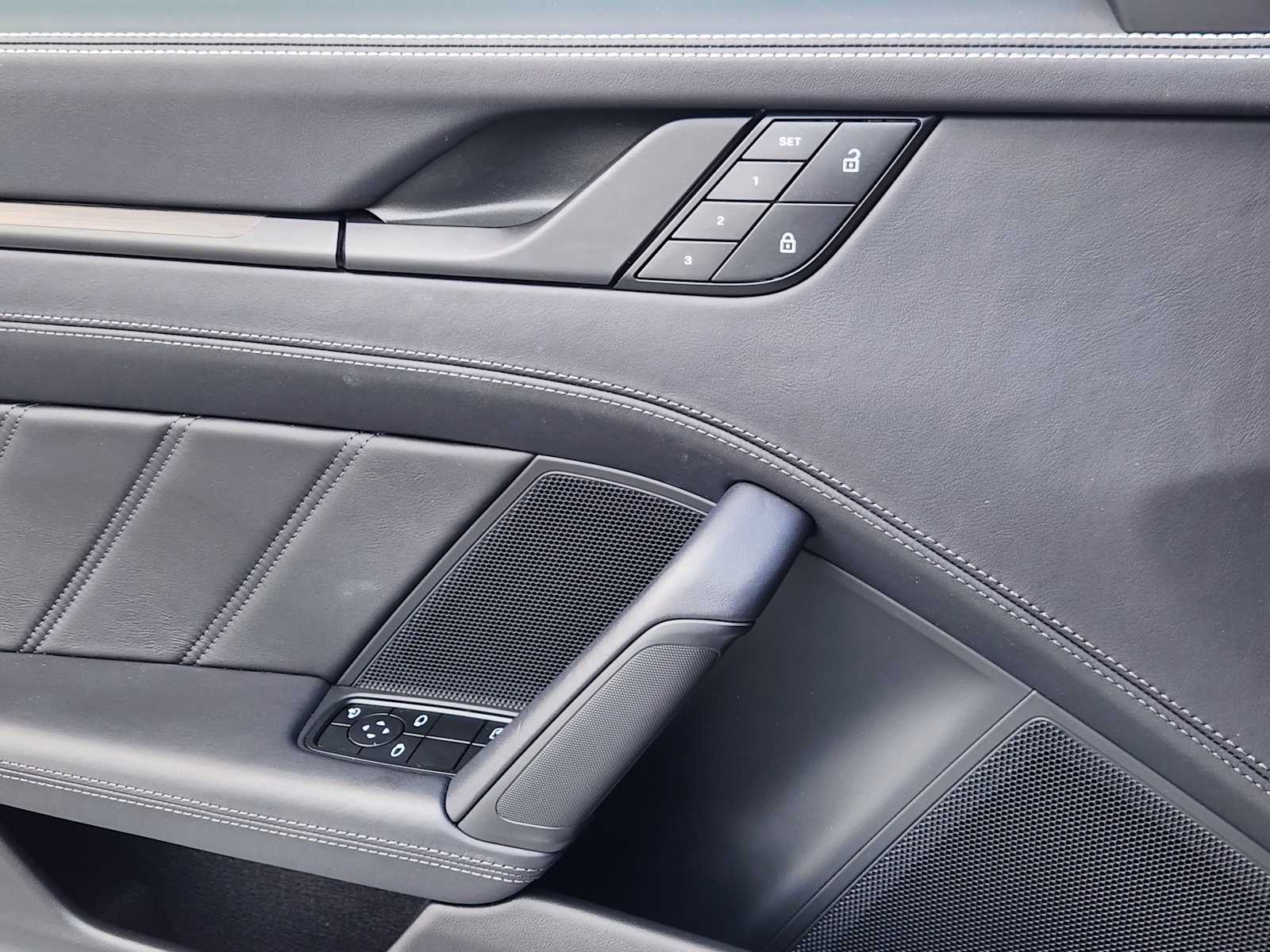 2024 Porsche 911 GTS photo 18