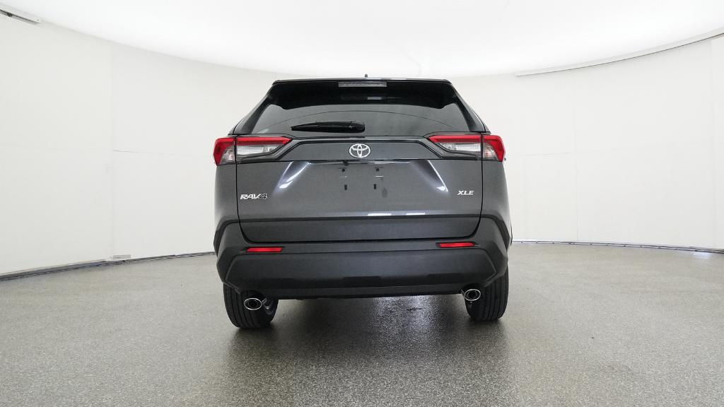2025 Toyota RAV4 XLE photo 17