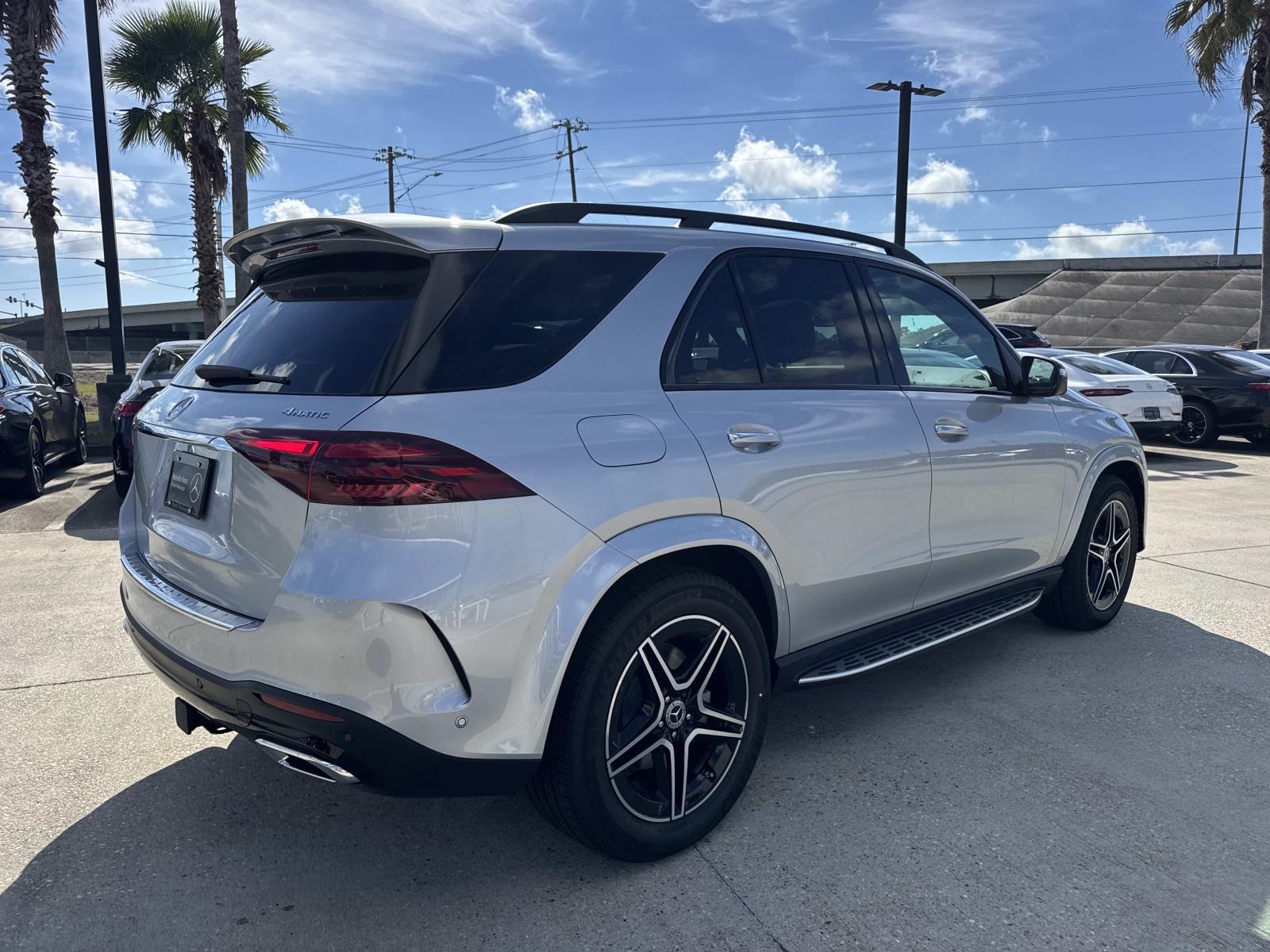 2026 Mercedes Benz GLE 350 4MATIC photo 4