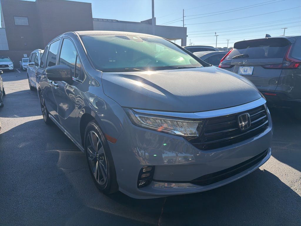 2024 Honda Odyssey Touring photo 4