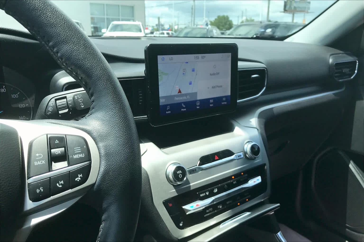 2022 Ford Explorer XLT photo 2