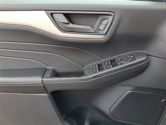 2022 Ford Escape SE photo 10