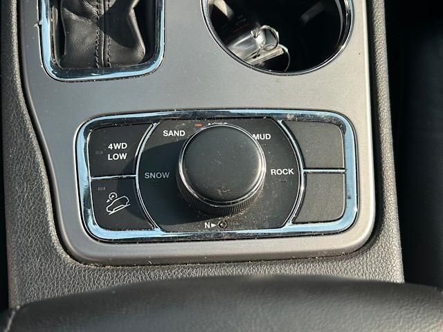 2022 Jeep Cherokee Laredo X photo 27