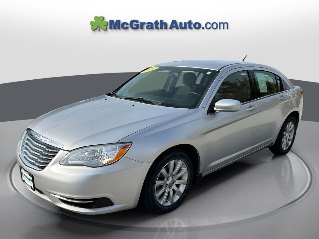 2012 Chrysler 200 Touring photo 3