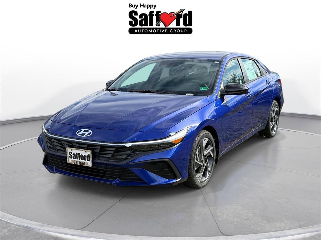 2025 Hyundai Elantra SEL's photo