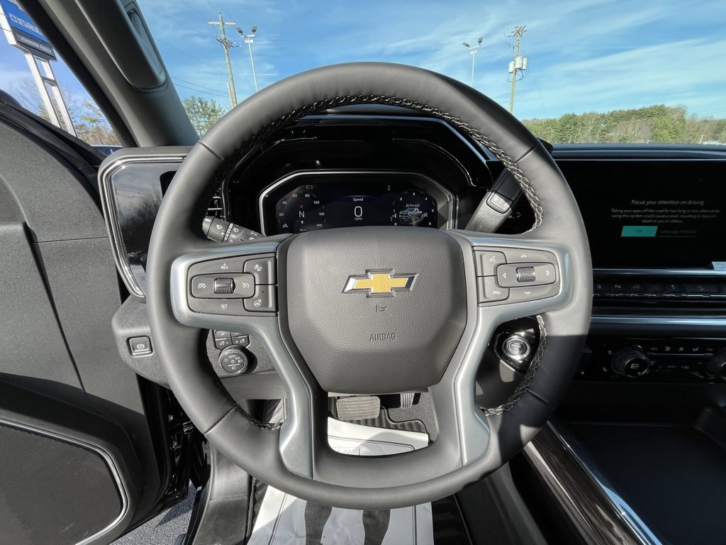 2026 Chevrolet Silverado 2500HD LT photo 2