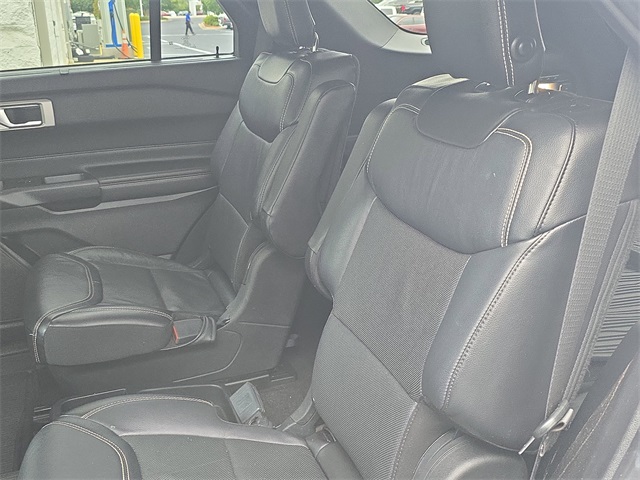 2020 Ford Explorer ST photo 14