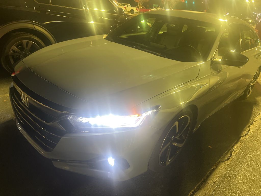 2022 Honda Accord Hybrid Sport photo 2