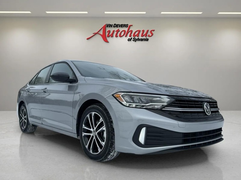 2023 Volkswagen Jetta Sport's photo