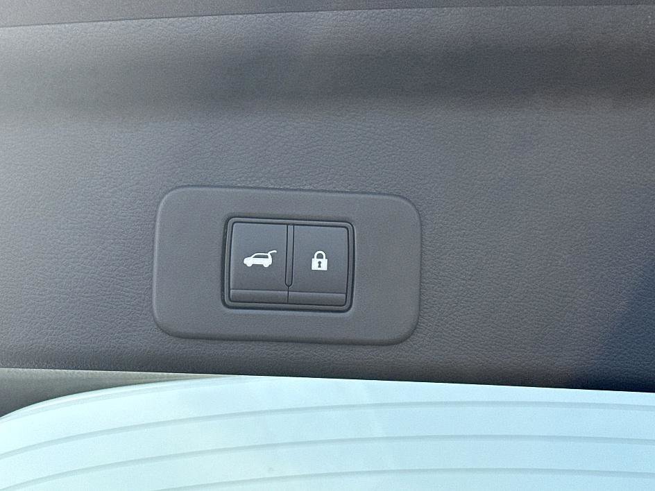 2025 Nissan Murano SV photo 12
