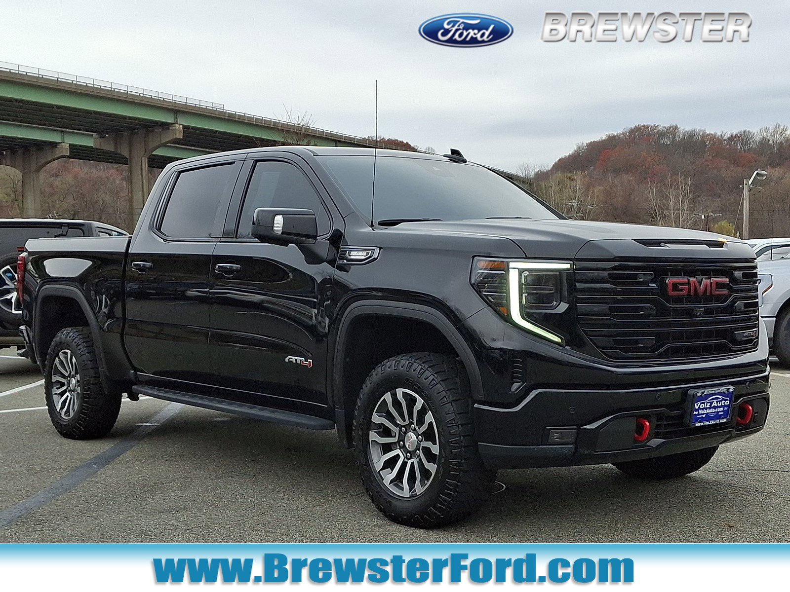 2023 GMC Sierra 1500 AT4's photo