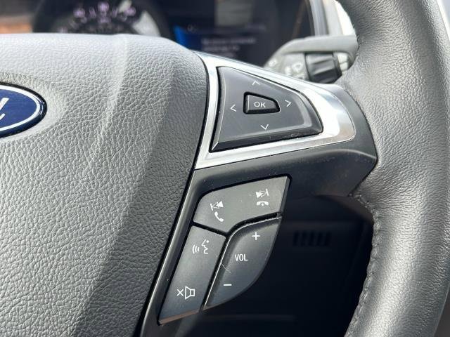 2022 Ford Edge SEL photo 27