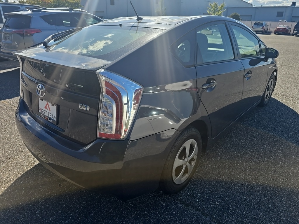 2012 Toyota Prius photo 5