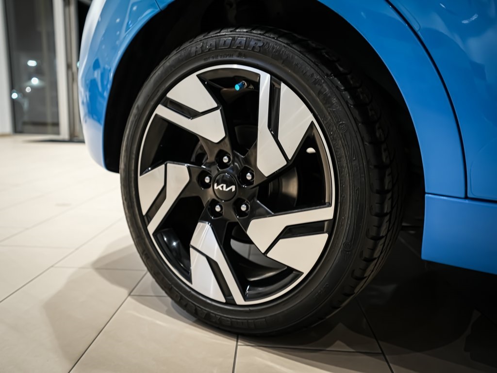 2023 Kia Soul GT-Line photo 8
