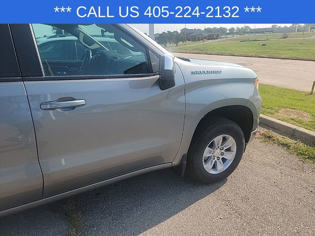 2025 Chevrolet Silverado 1500 LT photo 23
